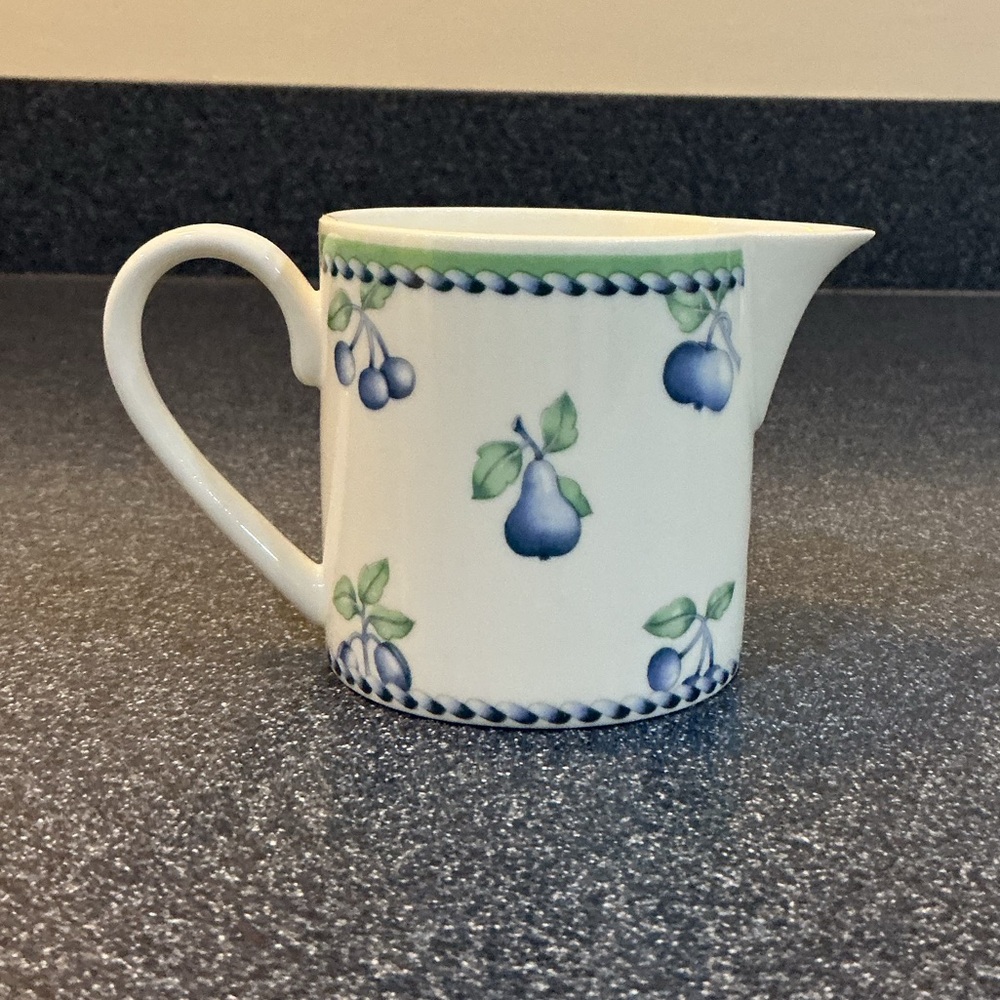 Villeroy & Boch Creamer in Hard-to-Find Provence Pattern - never used!